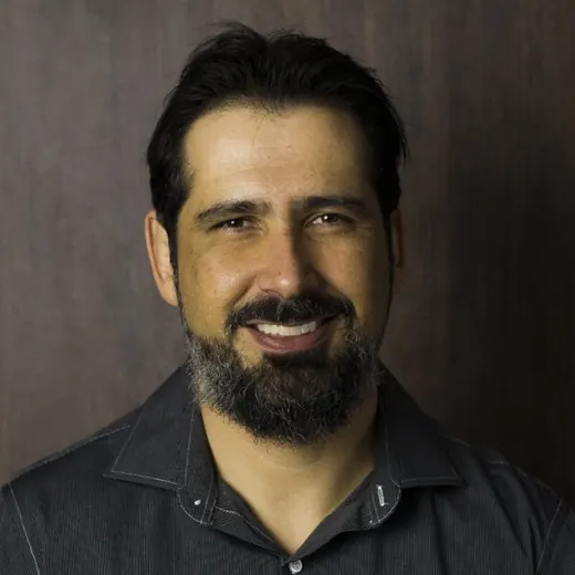 Alex Bertoldi, Tutoria